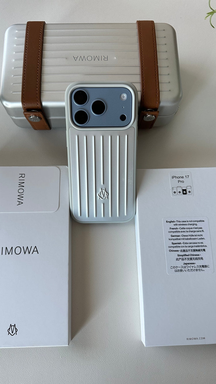 Silver aluminium phone case, front view